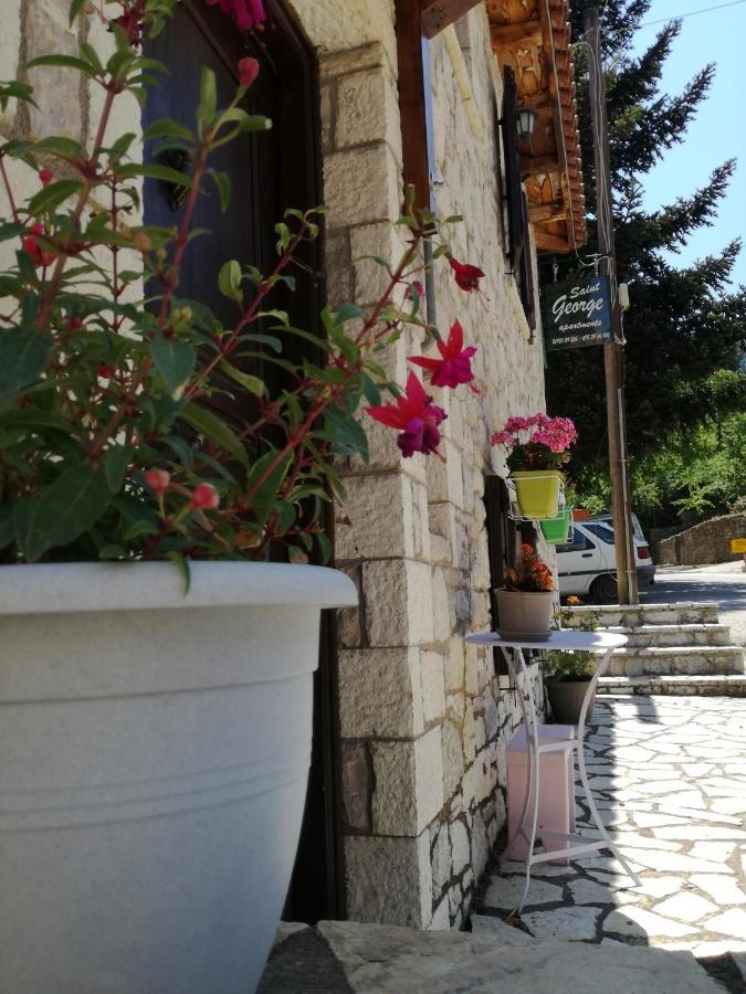 Saint George Hotel Kalávrita Kültér fotó