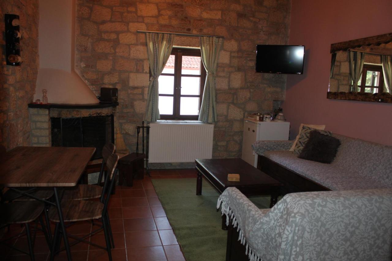 Saint George Hotel Kalávrita Kültér fotó