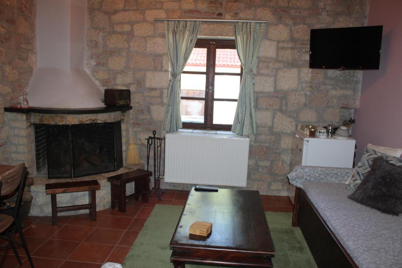 Saint George Hotel Kalávrita Kültér fotó